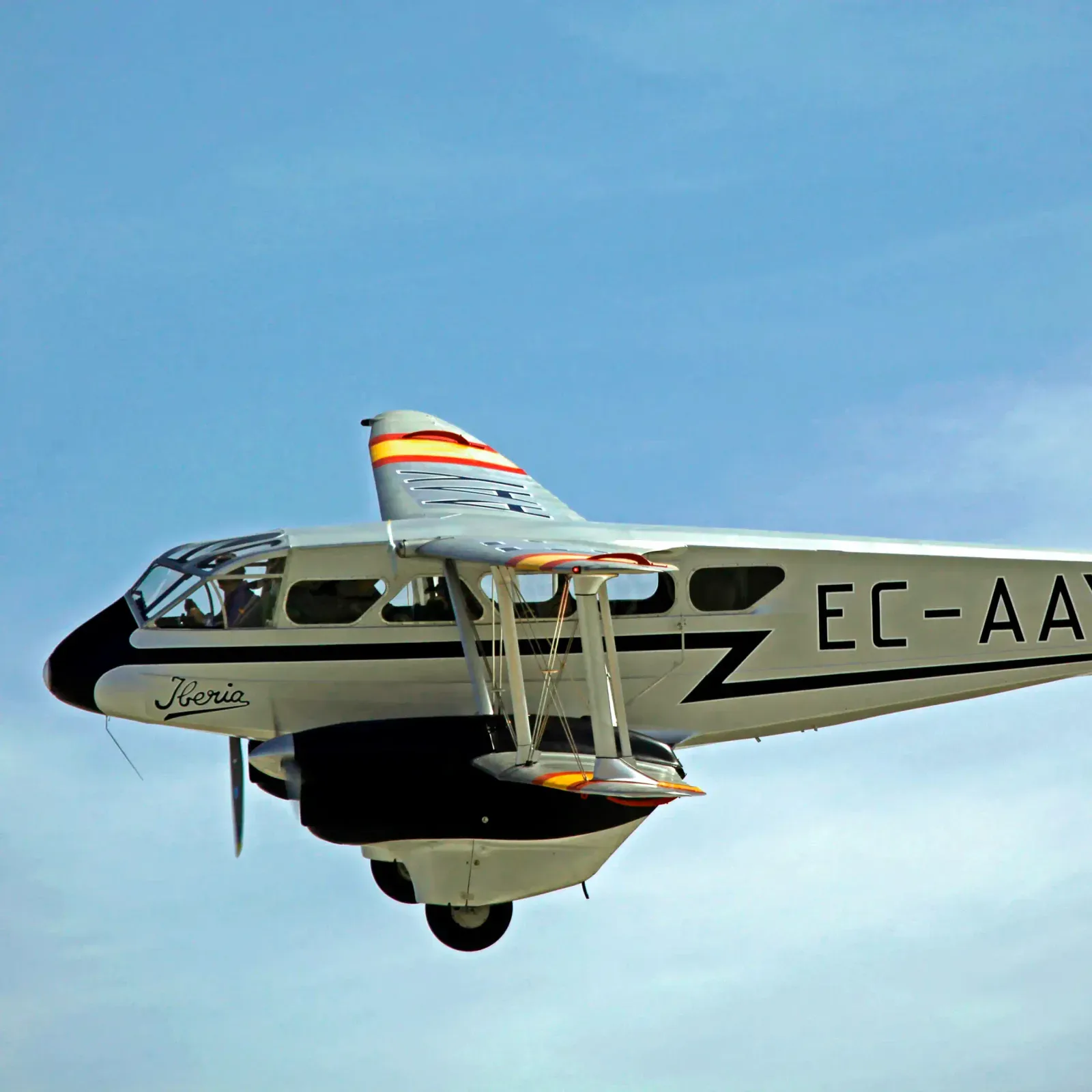 De Havilland DH 89 Dragon Rapide — Fundación Infante de Orleans